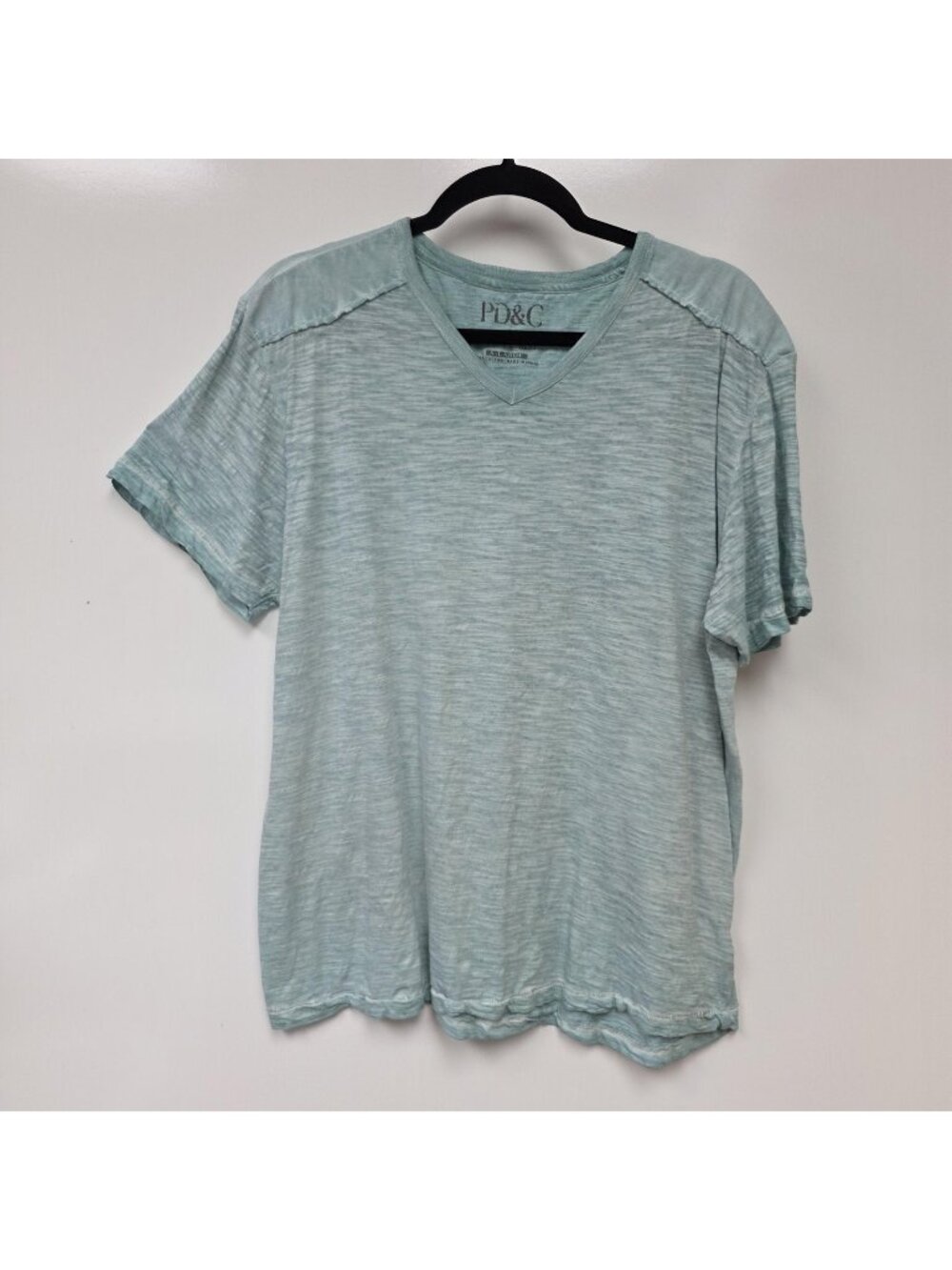 PD&C Shirt Mens XL Green Short Sleeve Slub Knit V Neck 100% Cotton Tee Casual